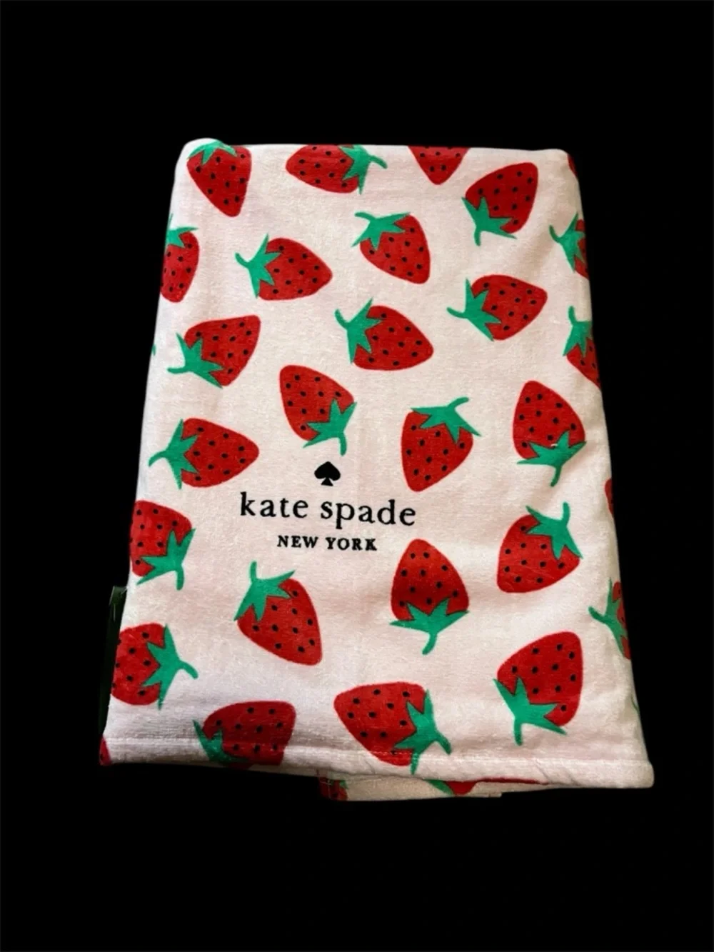🆕 Kate Spade Oversized Strawberry Beach Towel